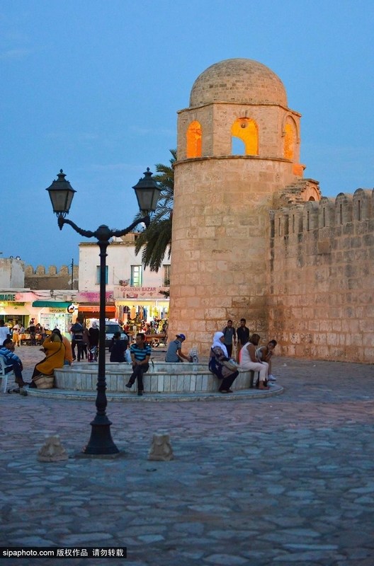 تونس.. تجمع بين مناظر طبيعية وثقافة إنسانية