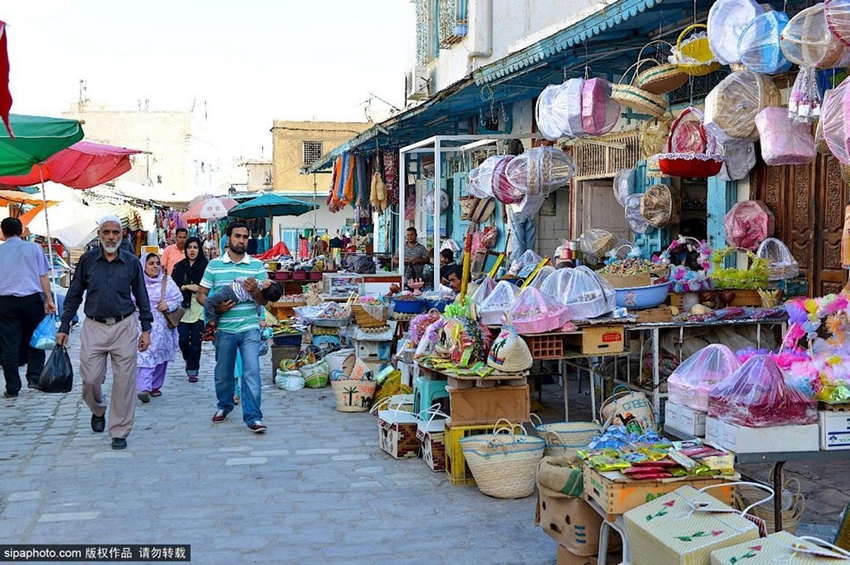 تونس.. تجمع بين مناظر طبيعية وثقافة إنسانية