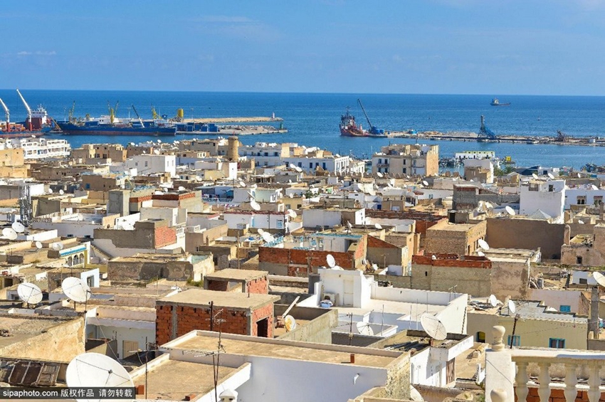 تونس.. تجمع بين مناظر طبيعية وثقافة إنسانية