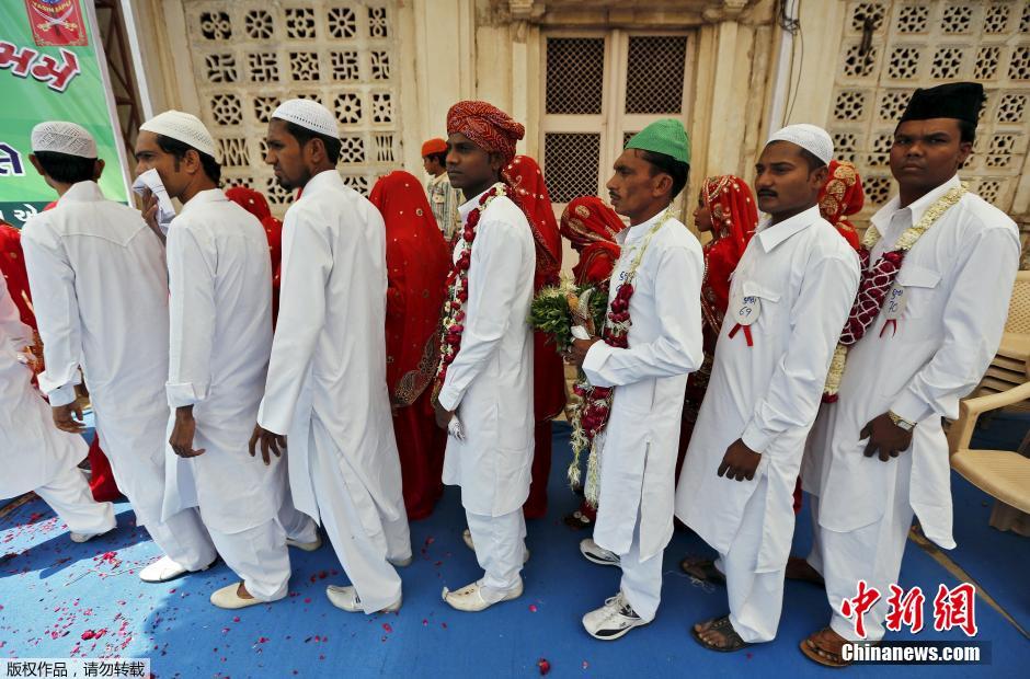 حفل زفاف جماعي عظيم لـ 112 زوج من المسلمين في الهند