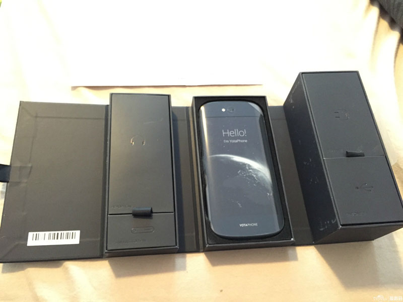 هل يحتل " YotaPhone2" مكانة "آيفون"  في الصين؟ 