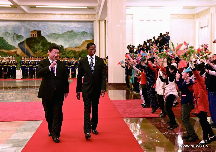 الصين وزامبيا تتعهدان بتعزيز العلاقات