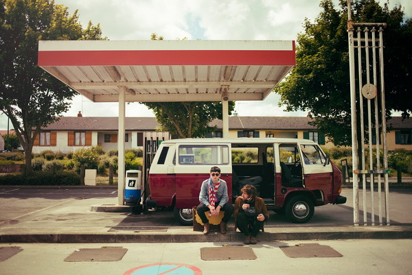 تمرد المراهقة بعدسة مصور