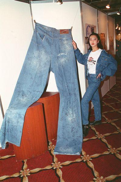 صور تكشف عن تغيرات الأزياء الصينية خلال مائة سنة