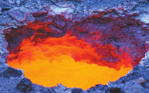 "فوهة بركان" تظهر في موقع بناء بشينجيانغ