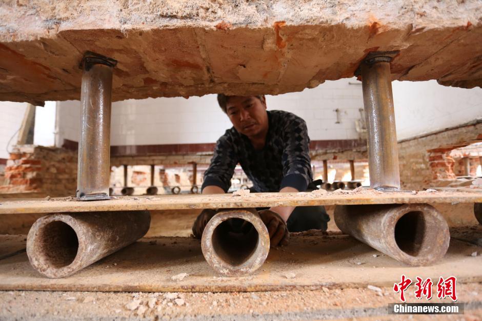 مستشفى صيني مجهز بـ"عجلات" يتحرك بسرعة 7 أمتار يوميا