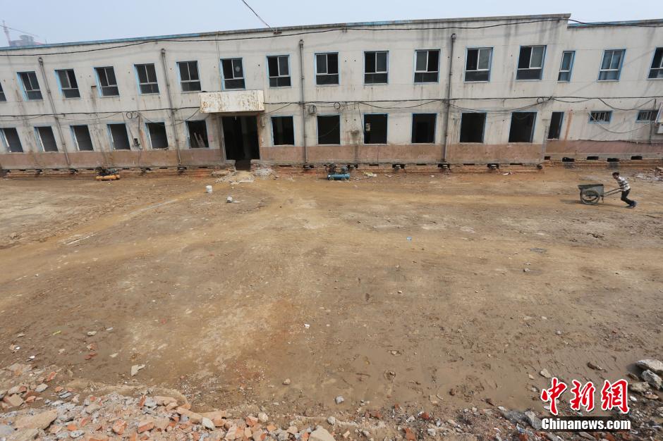 مستشفى صيني مجهز بـ"عجلات" يتحرك بسرعة 7 أمتار يوميا