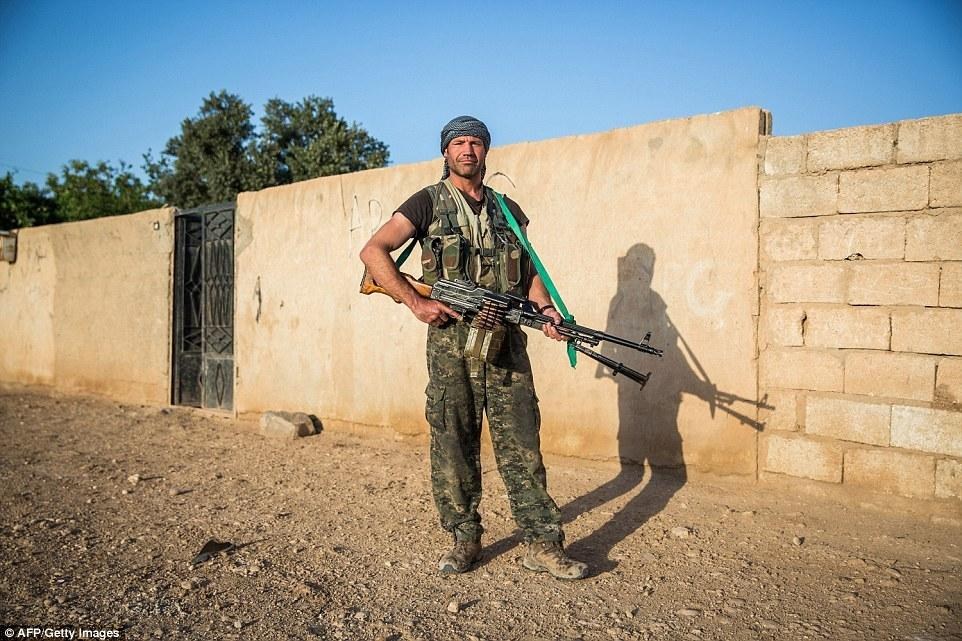 سوريا تحارب " الدولة الاسلامية" بمساعدة جنود اجانب بما فيهم آسيويين　