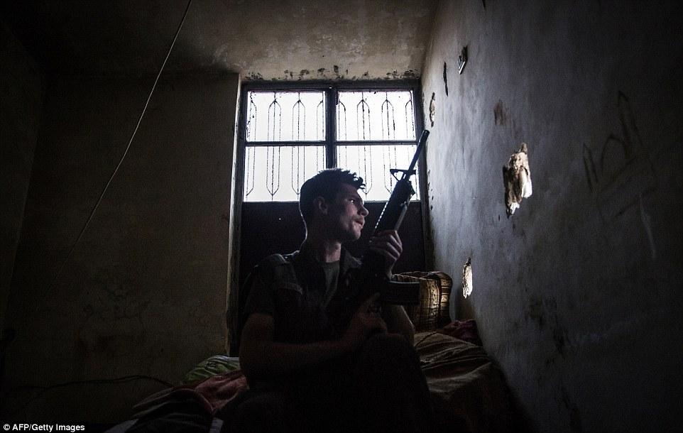 سوريا تحارب " الدولة الاسلامية" بمساعدة جنود اجانب بما فيهم آسيويين　