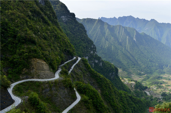 الكشف عن "طريق السماء"، الطريق الأكثر انحدارا في الصين