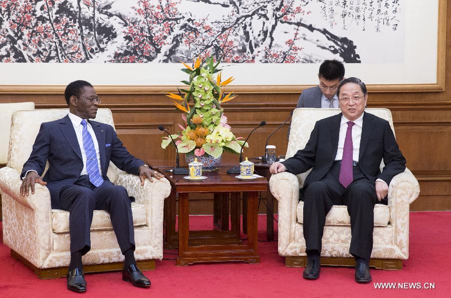 كبير المستشارين السياسيين فى الصين يجتمع مع رئيس غينيا الاستوائية