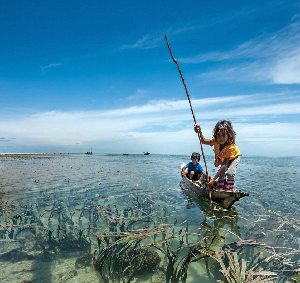 صور: آخر أمة بدوية على البحر فى العالم