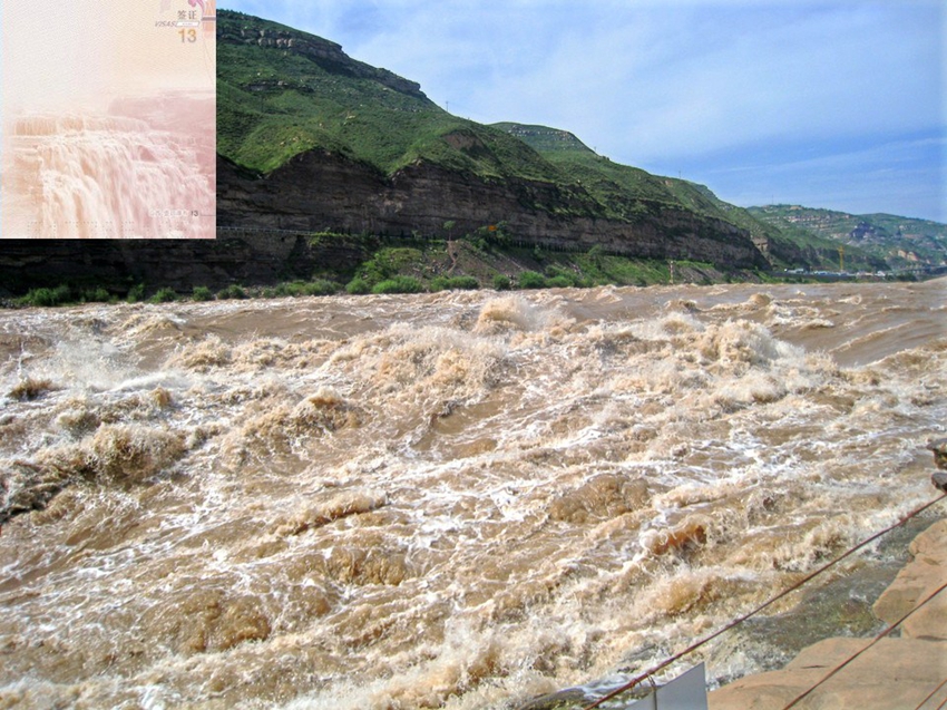 معالم سياحية تزين صفحات جواز سفر الصين الجديد