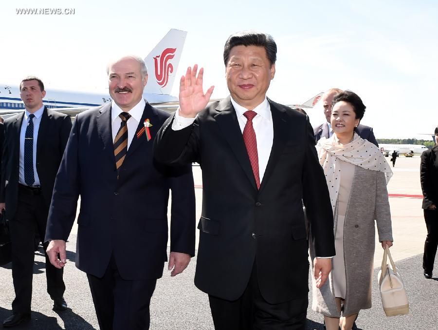 الرئيس الصيني يصل إلى بيلاروسيا