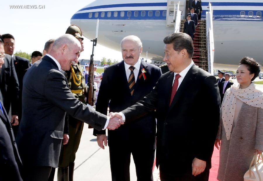 الرئيس الصيني يصل إلى بيلاروسيا