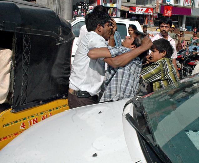 اكتشاف العالم- الهند تشهد أوضاع حركة مرور خطيرة