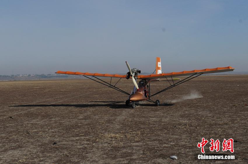 رجل صيني يصنع الطائرة بنفسه لتحقيق "حلمه الطيران"