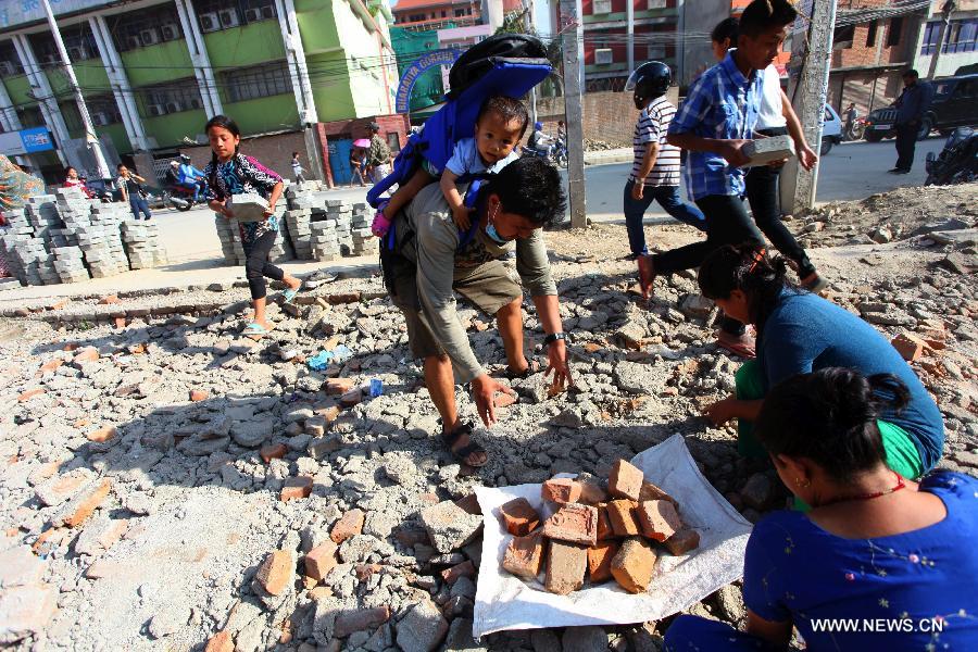 وزارة الداخلية النيبالية تؤكد مصرع 37 شخصا وإصابة 1100 آخرين في الزلزال الذي حدث اليوم