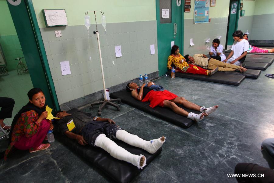 وزارة الداخلية النيبالية تؤكد مصرع 37 شخصا وإصابة 1100 آخرين في الزلزال الذي حدث اليوم