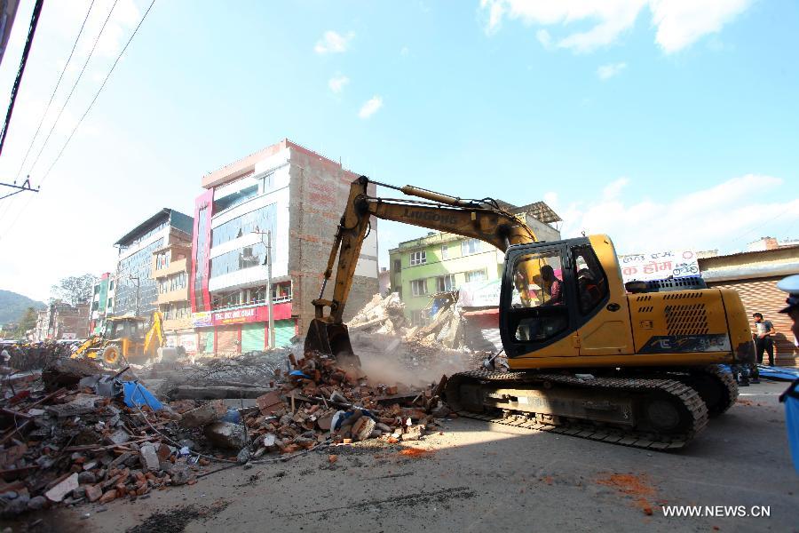 وزارة الداخلية النيبالية تؤكد مصرع 37 شخصا وإصابة 1100 آخرين في الزلزال الذي حدث اليوم