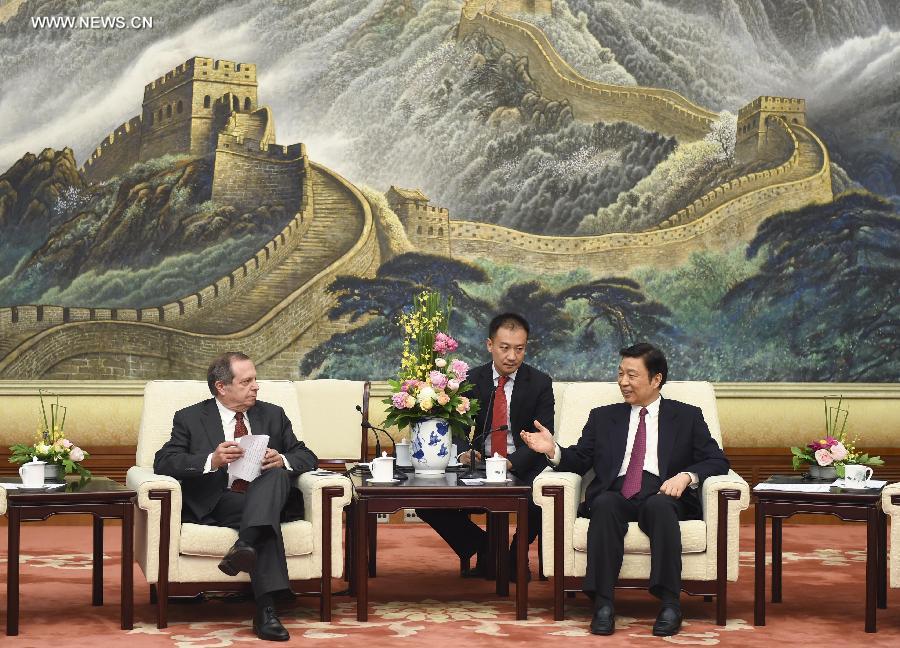 نائب الرئيس الصيني يلتقي بضيوف من البرتغال