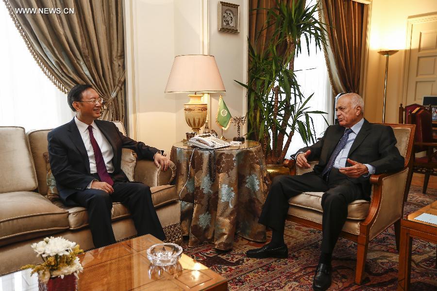 مستشار الدولة الصيني والأمين العام للجامعة العربية يبحثان تعزيز العلاقات الثنائية