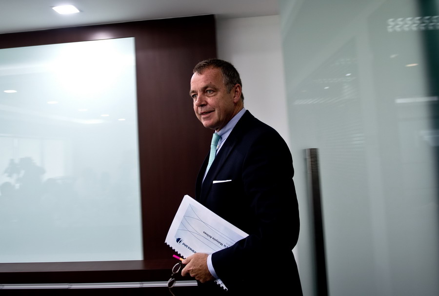 الخطوط الجوية الماليزية ترسل خطاب إقالة  إلى 20 ألف موظف