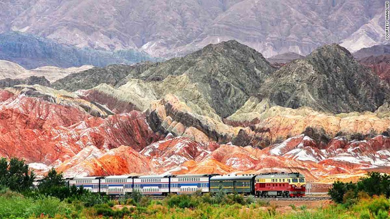 صور السكك الحديدية تكشف عن جمال القطارات الصينية