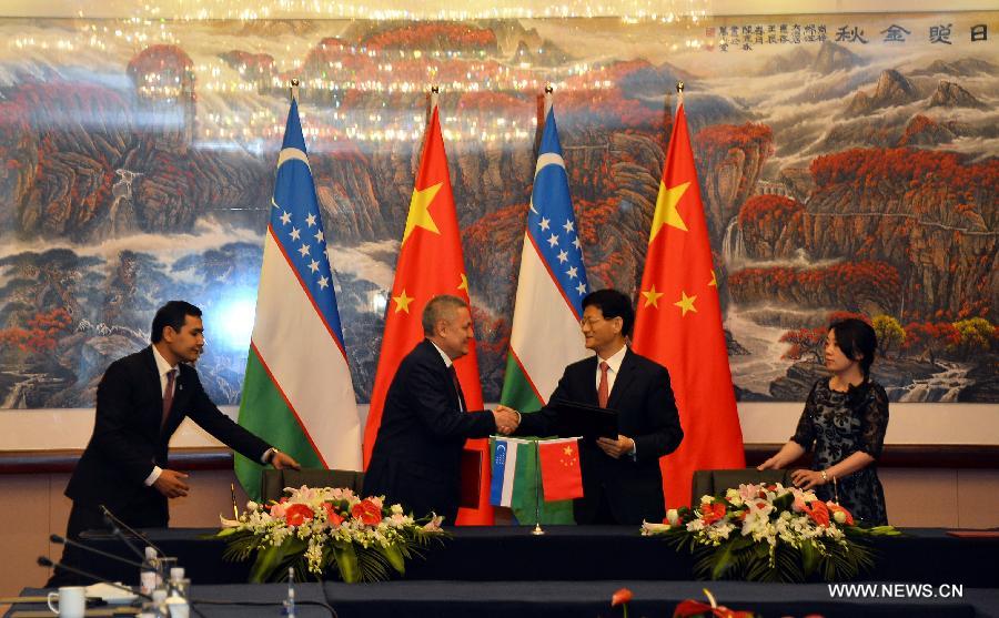 الصين واوزبكستان تعتزمان تقوية التعاون في إطار مبادرة طريق الحرير