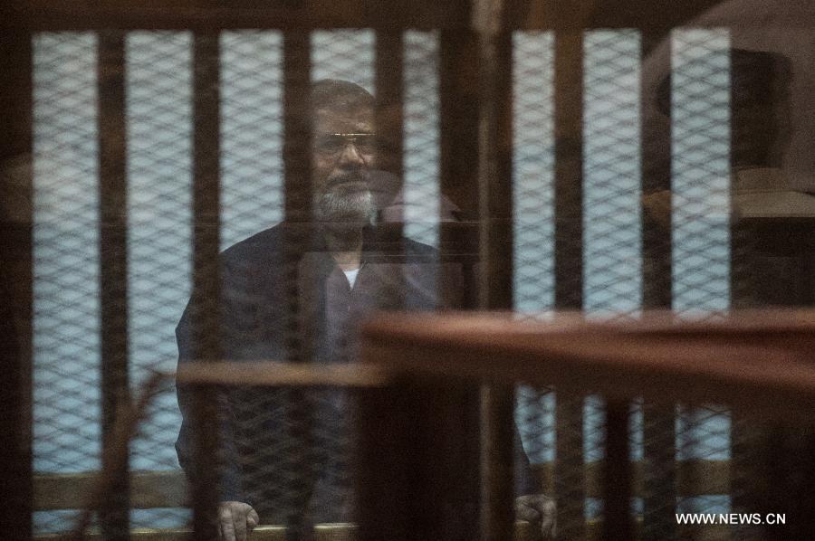 الحكم بالسجن المؤبد على الرئيس المصري السابق محمد مرسي في قضية التخابر