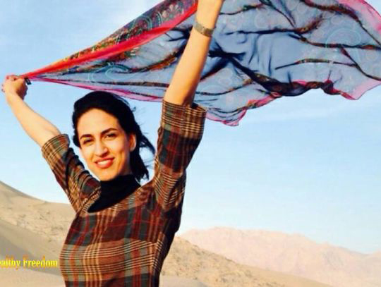 حملة "خلع الحجاب"تشهد رواجا كبيرا ومستمرا فى ايران