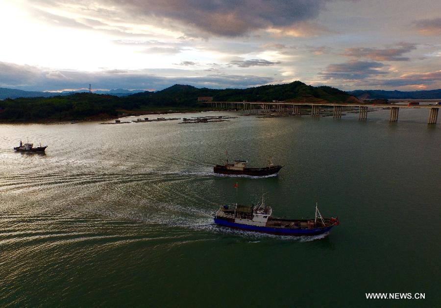 ضعف شدة إعصار تشان-هوم مع تحركه في اتجاه شمال شرق الصين