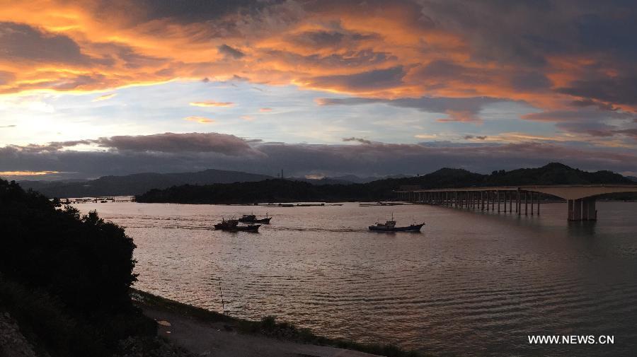 ضعف شدة إعصار تشان-هوم مع تحركه في اتجاه شمال شرق الصين