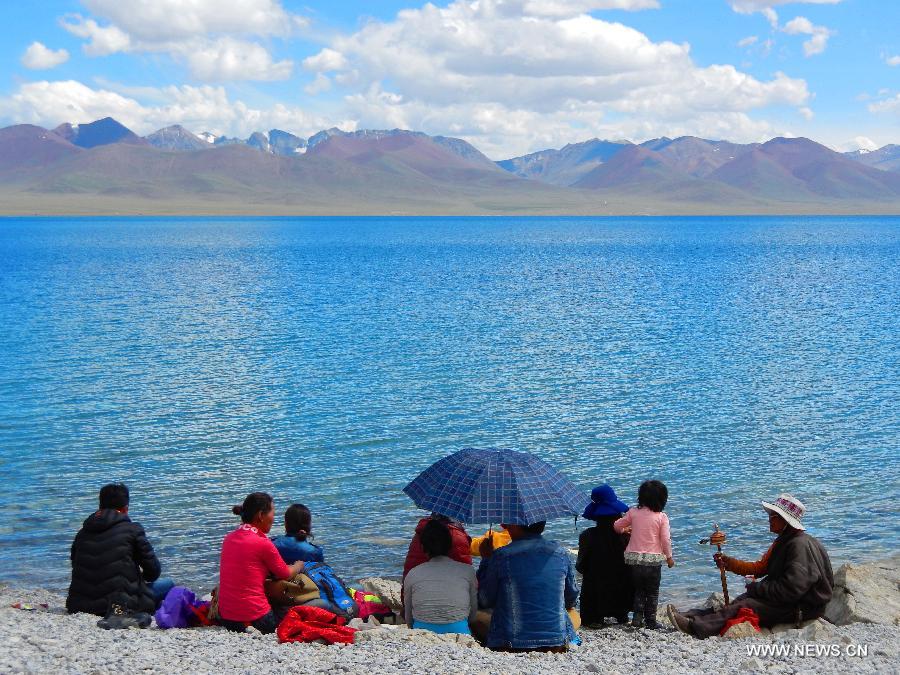 الصين الجميلة: أجمل موسم لبحيرة ناموتسو المقدسة في التبت