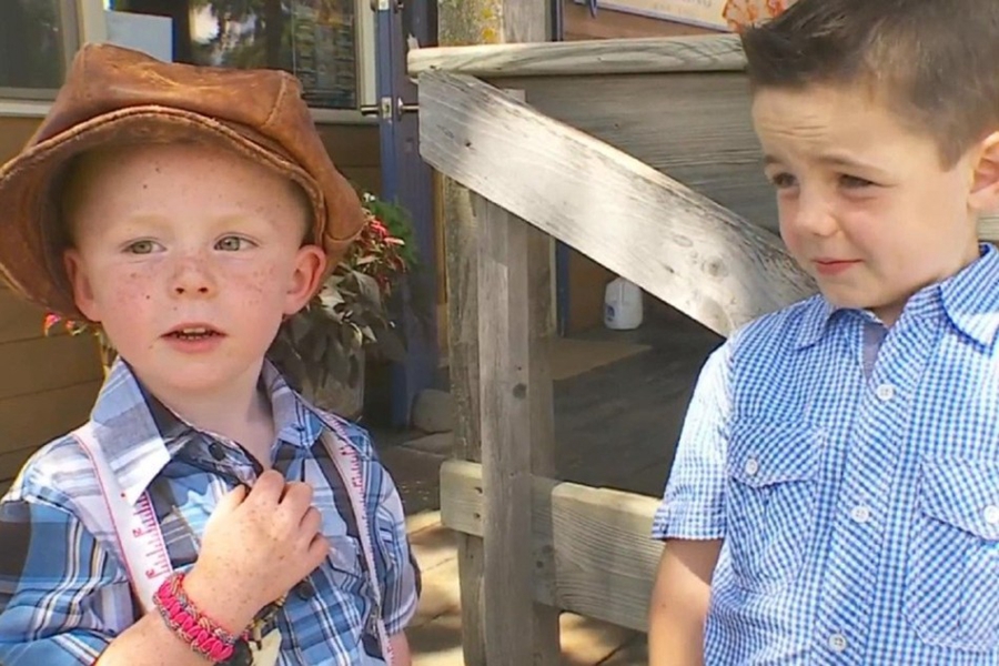 طفل 3 سنوات يتولى منصب عمدة بلدة أمريكية