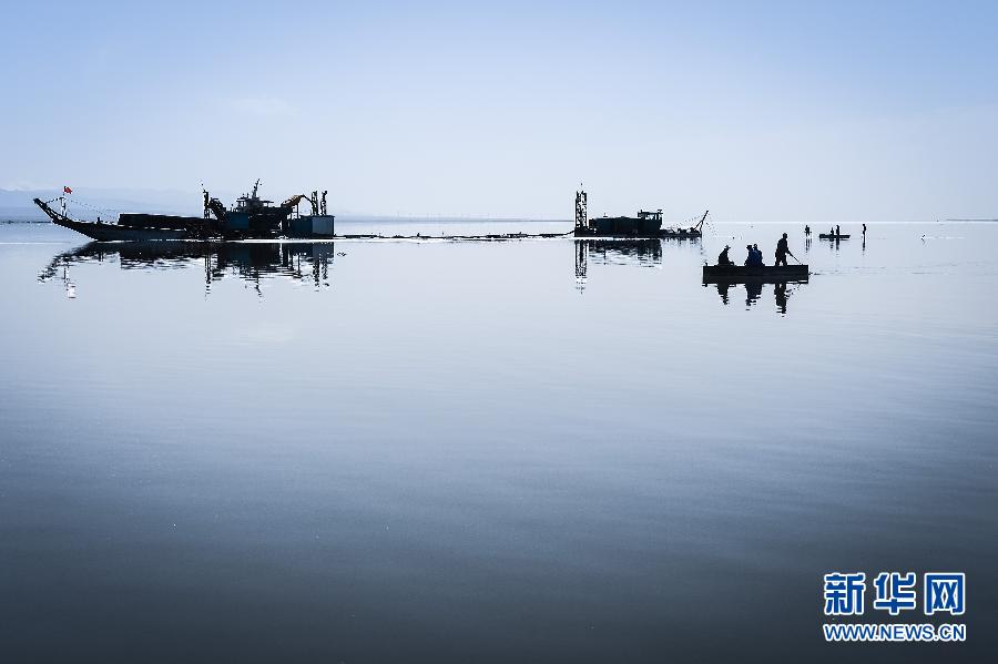 بحيرة تشاكا المالحة – "مرآة السماء" فى الصين