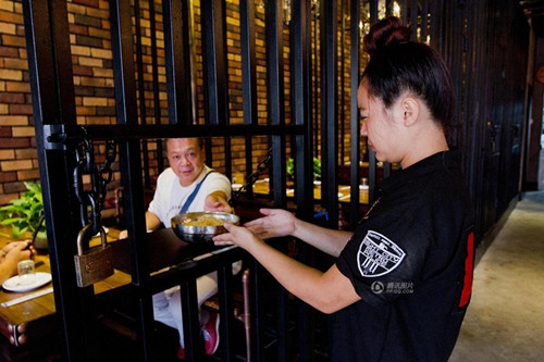 مطعم بموضوع السجن في مقاطعة صينية