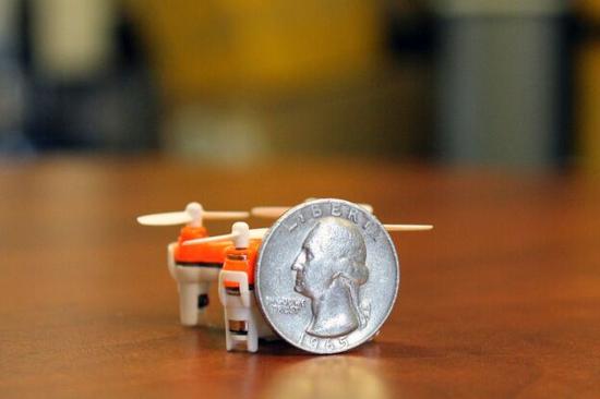 الكشف عن أصغر طائرة بدون طيار في العالم