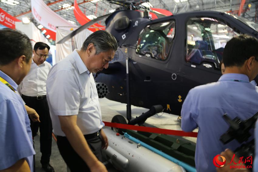 النمط الجديد من المروحية الهجومية "تشي-19E" تجذب المشترين الأجانب