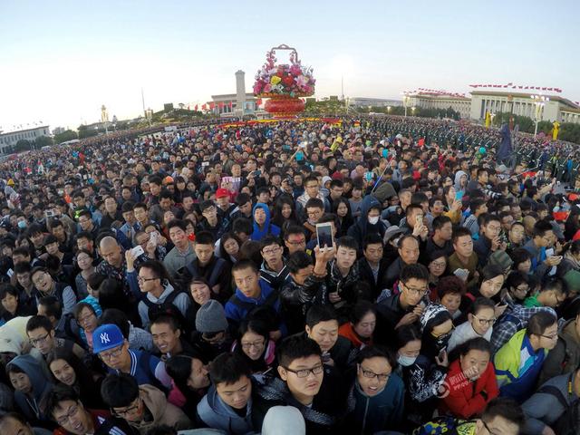 بكين ترحب بـ1.15 مليون سائح في اليوم الوطني