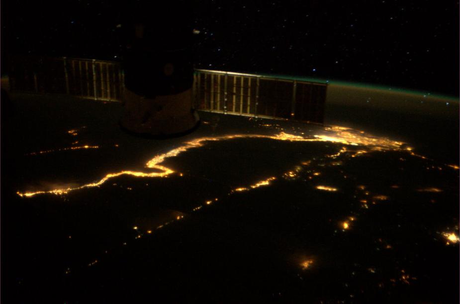 صور المناظر الليلية لنهر النيل من الفضاء