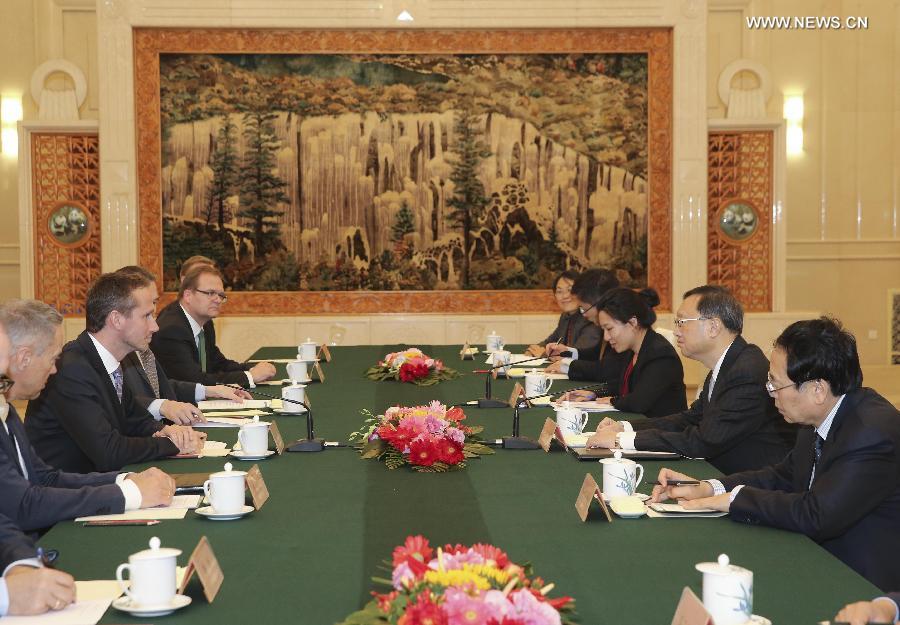 عضو بمجلس الدولة الصينى يجتمع مع وزير خارجية الدنمارك