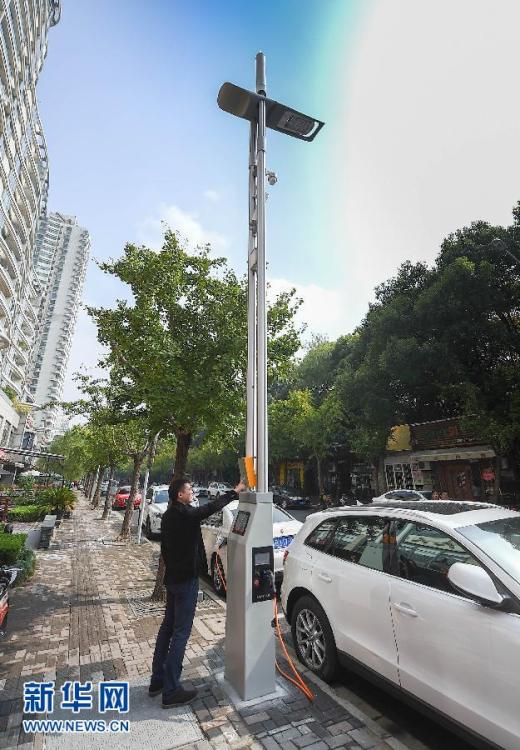 ظهور مصابيح ذكية لإضاءة  الشوارع في  شانغهاي 