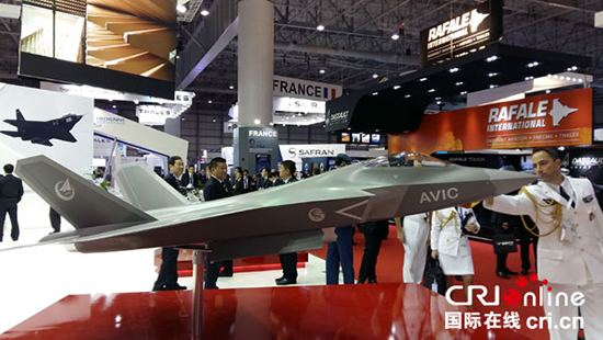 لأول مرة...مقاتلة صينية جديدة تشارك فى معرض دبي الدولي للطيران