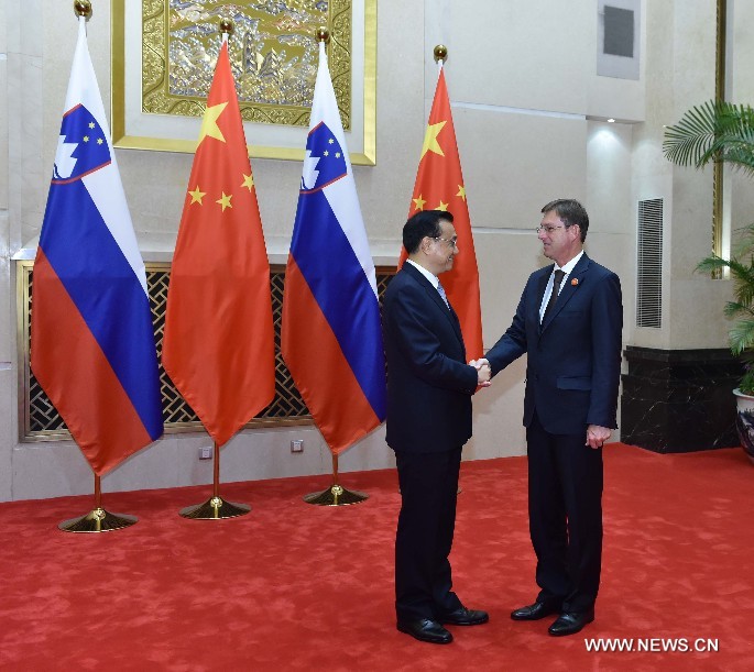 رئيس مجلس الدولة الصيني يقول إن الصين مستعدة للمشاركة في اصلاح ميناء فى سلوفينيا