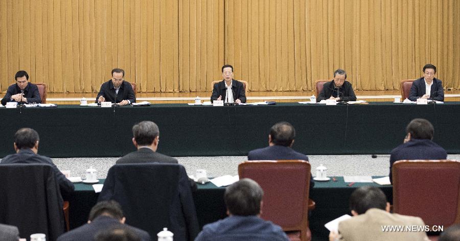 نائب رئيس مجلس الدولة الصيني يشدد على أهمية الحزام الاقتصادي لنهر يانغتسى
