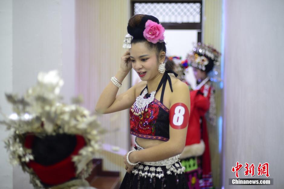 صور:مسابقة مميزة لملكة جمال قومية مياو فى الصين