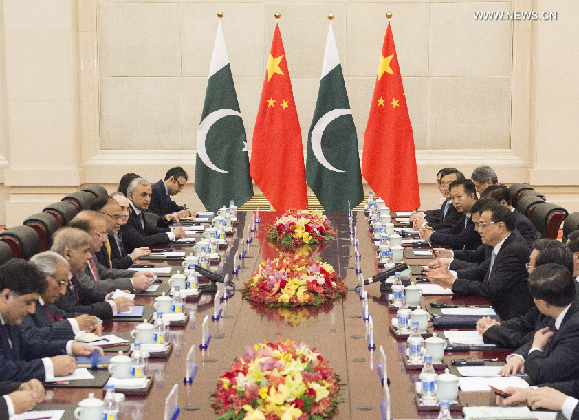 رئيس مجلس الدولة الصيني يلتقي بنظيره الباكستاني