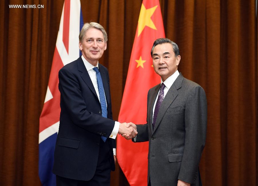 الصين وبريطانيا تتعهدان بالتعاون فى اطار بنك الاستثمار الآسيوى للبنية الاساسية