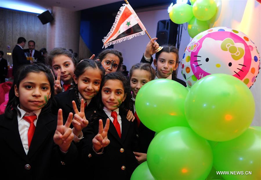 اقامة حفلة للأولاد للجنود السوريين المستشهدين